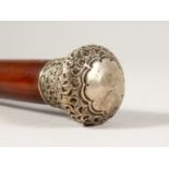 A VICTORIAN SILVER TOP WALKING CANE. Birmingham 1900. 3ft long.