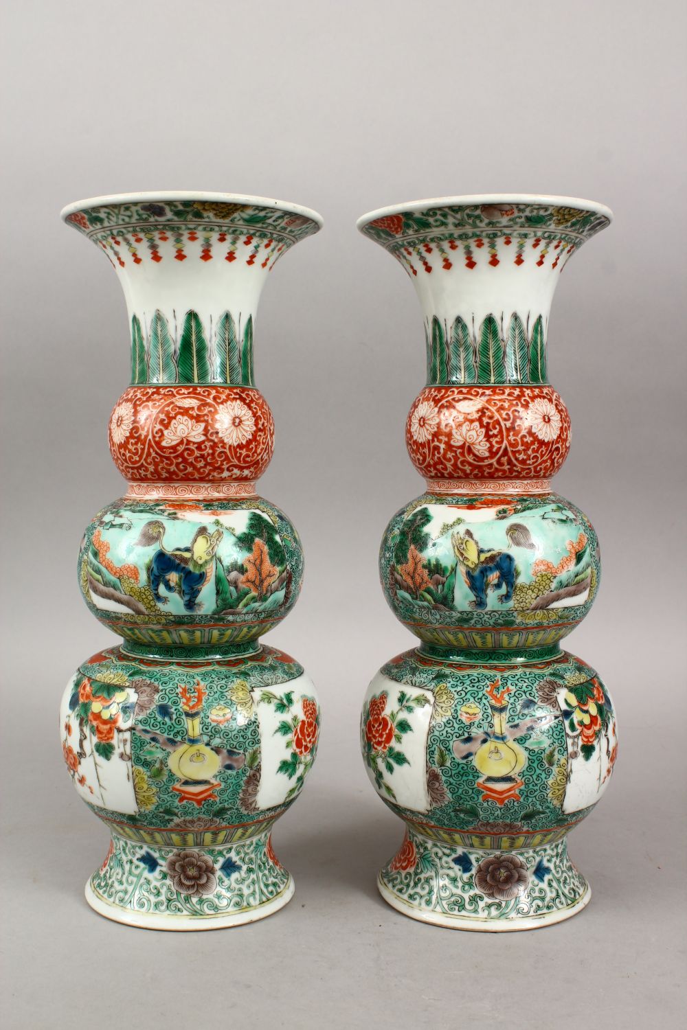 A PAIR OF CHINESE FAMILLE VERTE TRIPLE GOURD PORCELAIN VASES, decorated with panels of lion dogs - Image 2 of 9