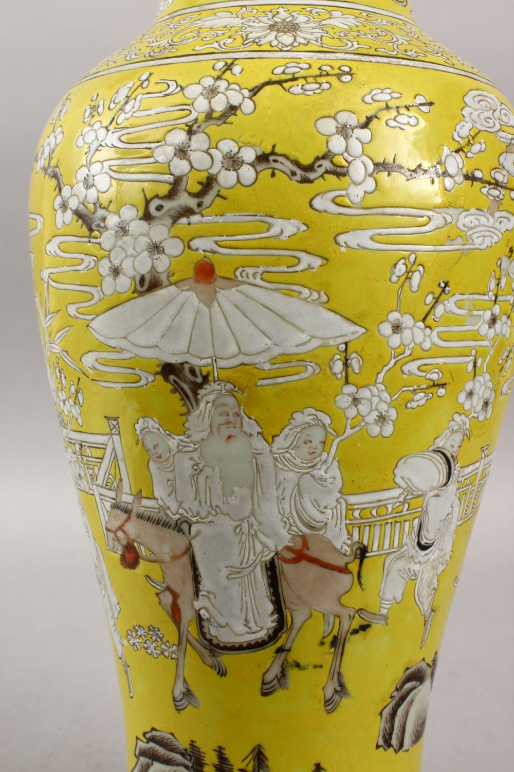 A 19TH CENTURY CHINESE FAMILLE ROSE YELLOW GROUND YIN PING SHAPED PORCELAIN VASE, decorated with - Image 5 of 7