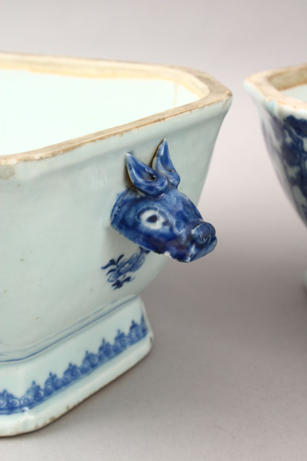 TWO 18TH CENTURY CHINESE BLUE & WHITE PORCELAIN TUREENS, with one associated cover, both decorated - Image 4 of 5