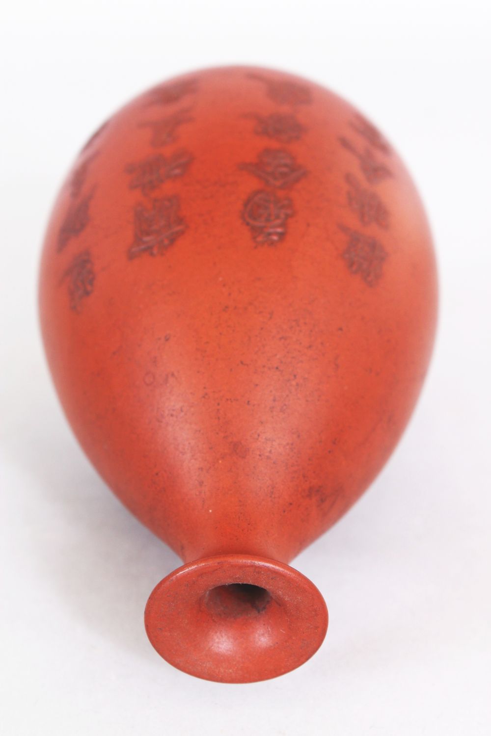 AN UNUSUAL CHINESE YIXING POTTERY VASE, the pear-form body decorated with calligraphy and with a - Image 6 of 10