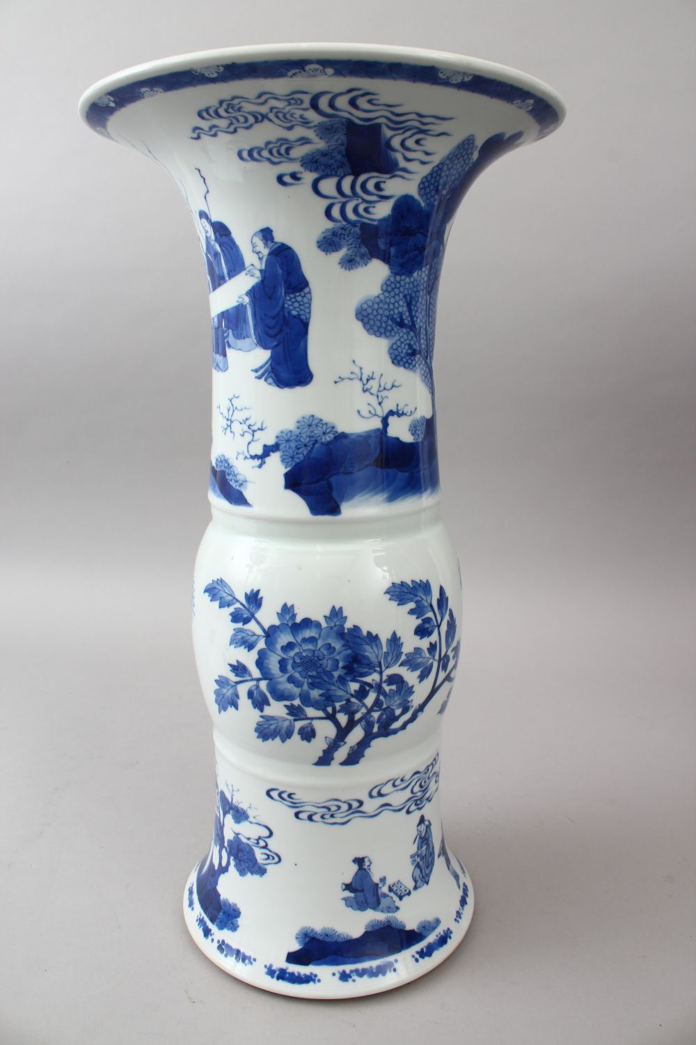 A LARGE CHINESE BLUE & WHITE PORCELAIN YEN YEN VASE, the body of the vase decorated with scenes of - Image 2 of 7