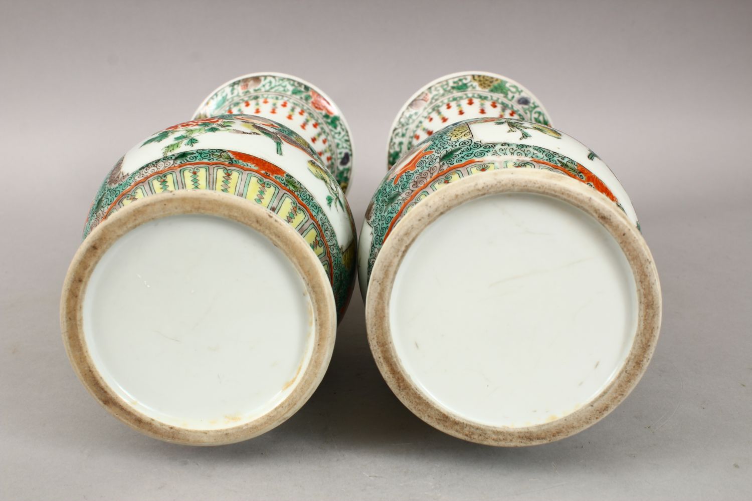 A PAIR OF CHINESE FAMILLE VERTE TRIPLE GOURD PORCELAIN VASES, decorated with panels of lion dogs - Image 9 of 9