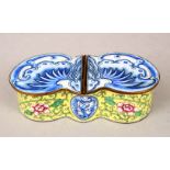A GOOD 19TH / 20TH CENTURY CHINESE CANTON ENAMEL HINGED & LIDDED BOX IN THE FORM OF A BAT, with