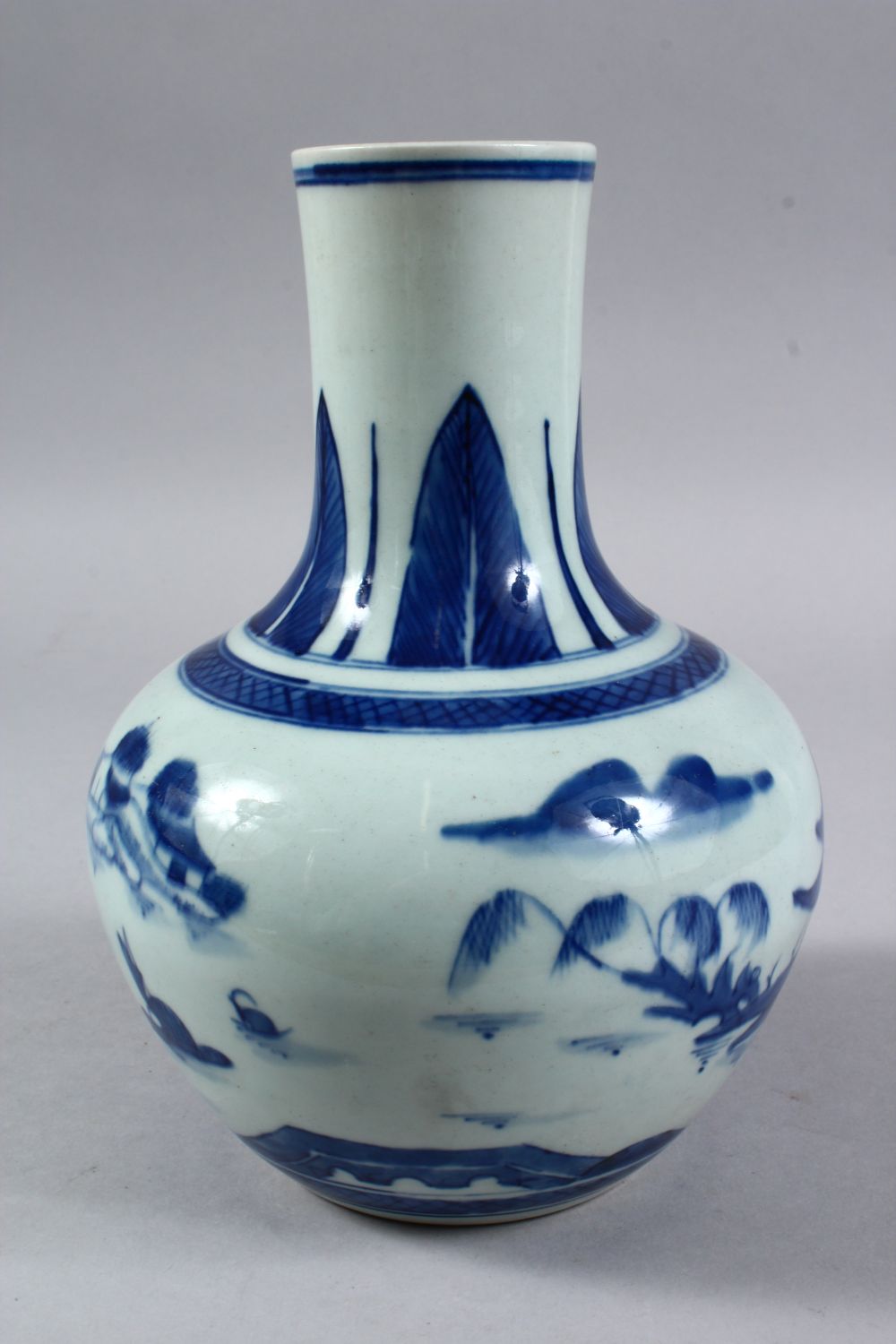 A 19TH CENTURY CHINESE EXPORT CANTON BLUE & WHITE PORCELAIN BOTTLE VASE, the body with decoration of - Image 2 of 5