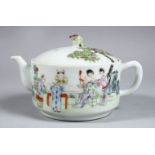 A GOOD 19TH CENTURY CHINESE REPUBLIC PERIOD FAMILLE ROSE PORCELAIN TEAPOT, the body of the teapot