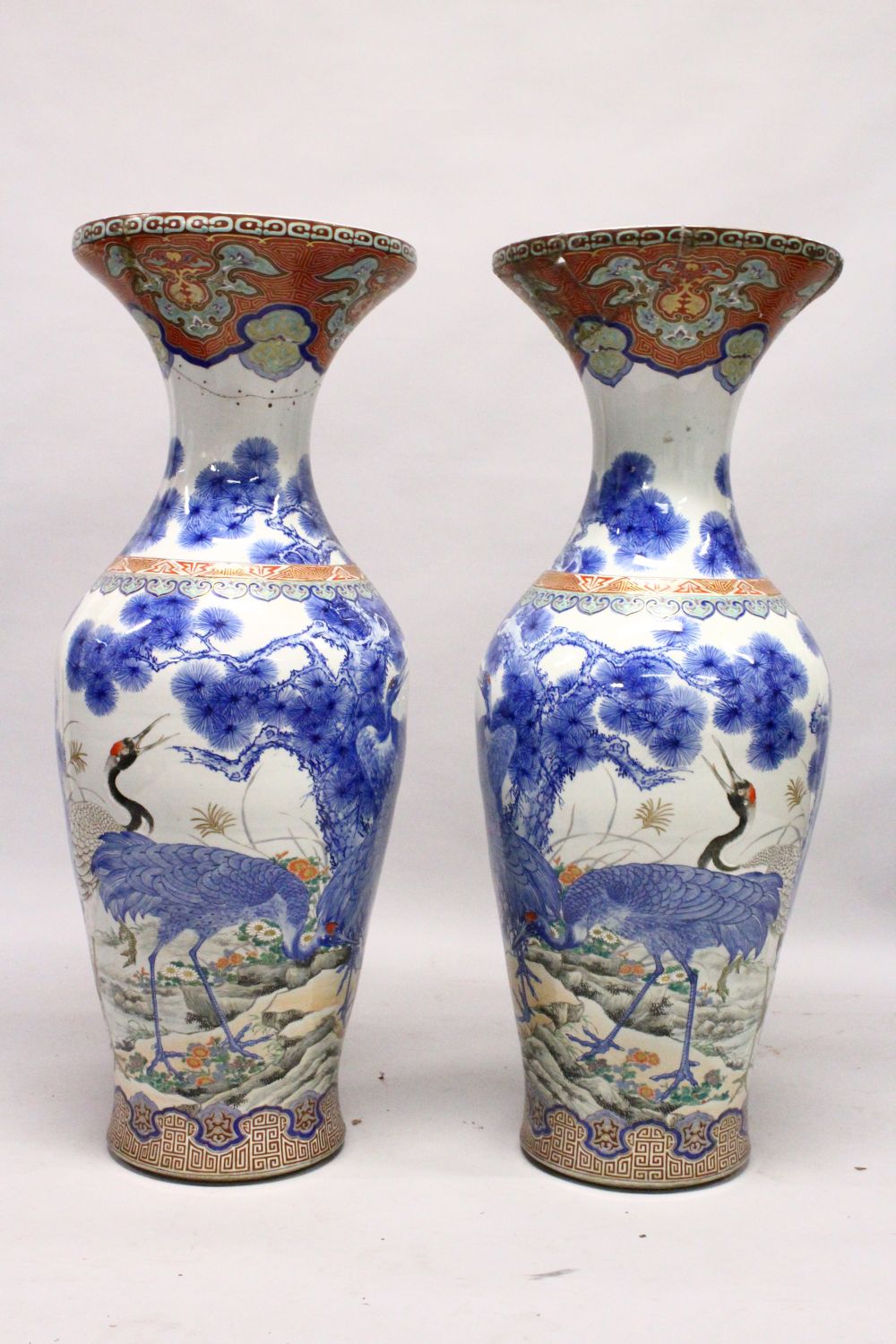 A LARGE PAIR OF JAPANESE MEIJI PERIOD BLUE AND WHITE PORCELAIN IMARI VASES, the bodyt of the vases - Image 5 of 14