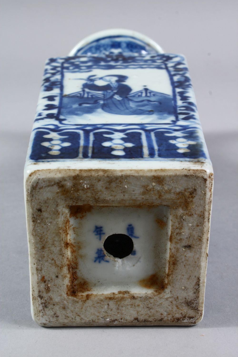 A GOOD 19TH CENTURY CHINESE BLUE & WHITE PORCELAIN SQUARE FORM VASE, the body with four panels of - Image 6 of 6