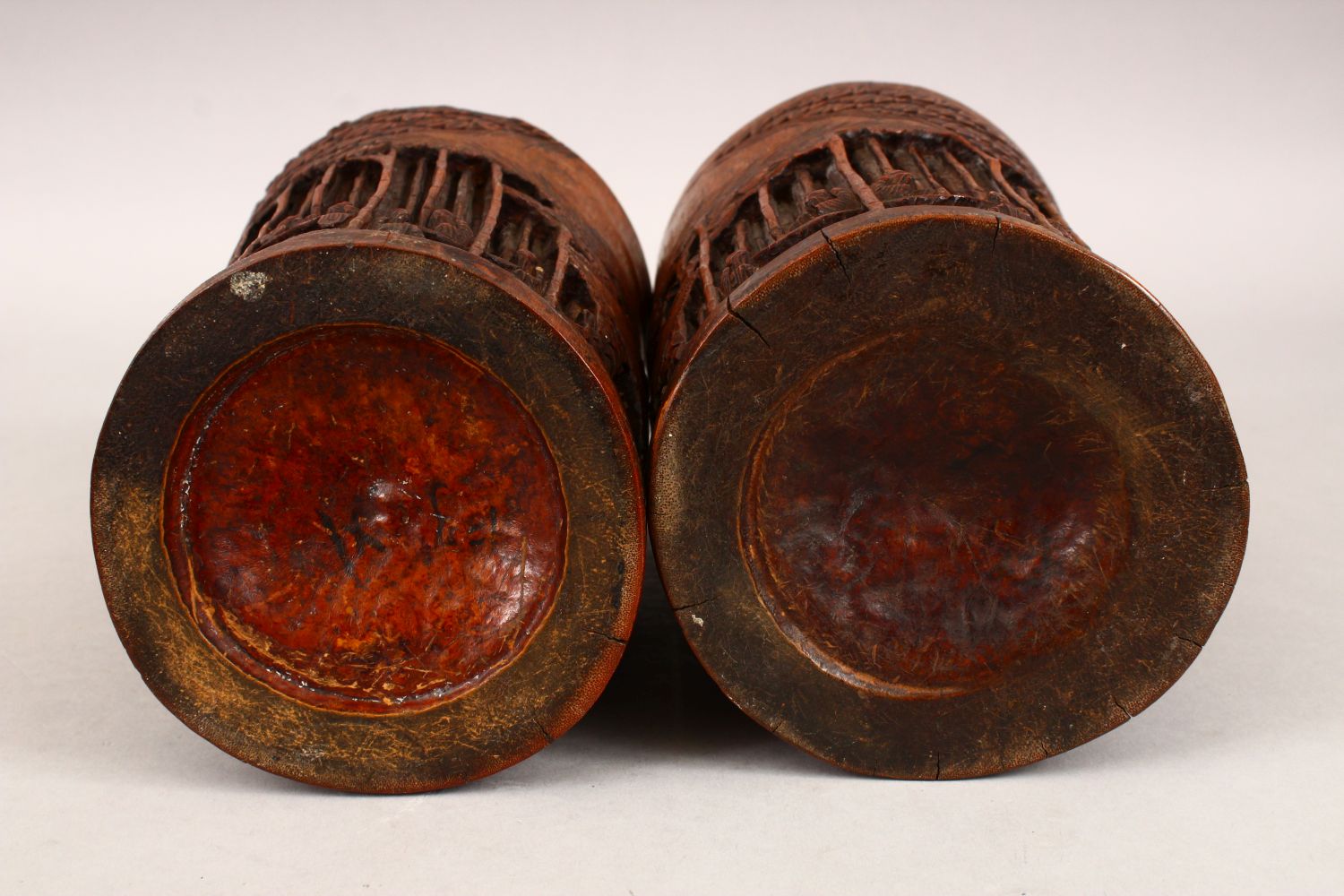 A GOOD PAIR OF 19TH CENTURY CHINESE BAMBOO BRUSH POTS, each decorated in relief to depict working - Image 8 of 8