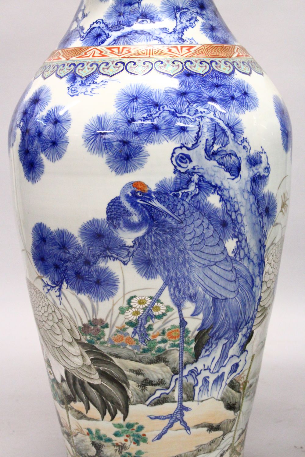 A LARGE PAIR OF JAPANESE MEIJI PERIOD BLUE AND WHITE PORCELAIN IMARI VASES, the bodyt of the vases - Image 2 of 14