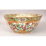 A LARGE 19TH CENTURY CHINESE CANTON FAMILLE ROSE PORCELAIN BOWL / BASIN, decorated with various