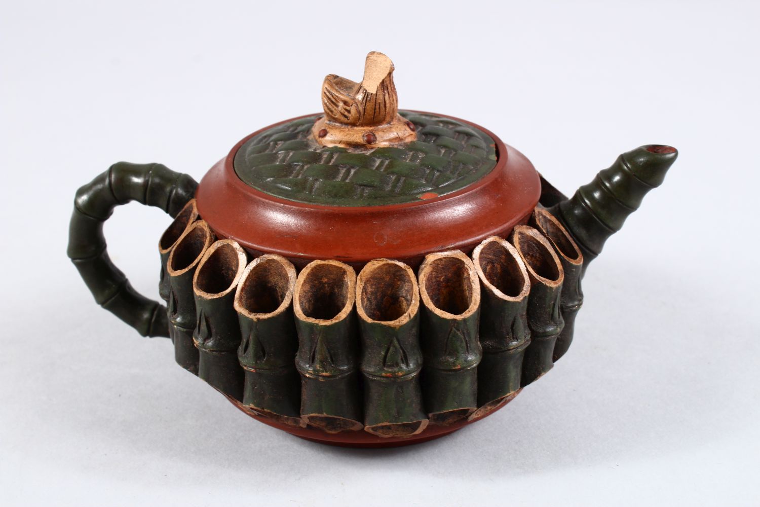 A GOOD 19TH / 20TH CENTURY CHINESE YIXING CLAY TEAPOT, the body with moulded bamboo form, with a - Image 2 of 7