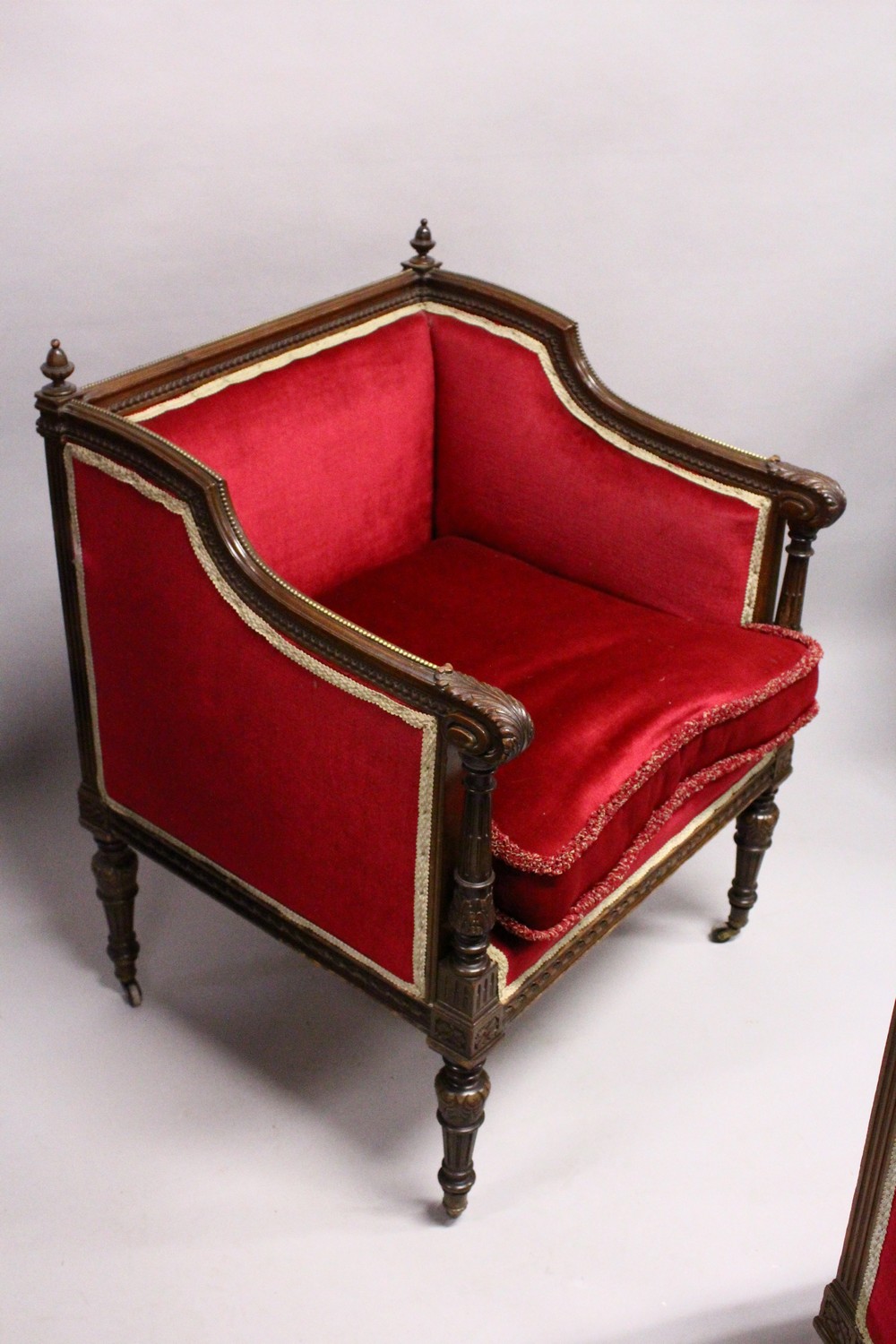 AN EDWARDIAN MAHOGANY THREE PIECE SUITE, comprising of a two-seater settee and pair of armchairs, - Image 6 of 10