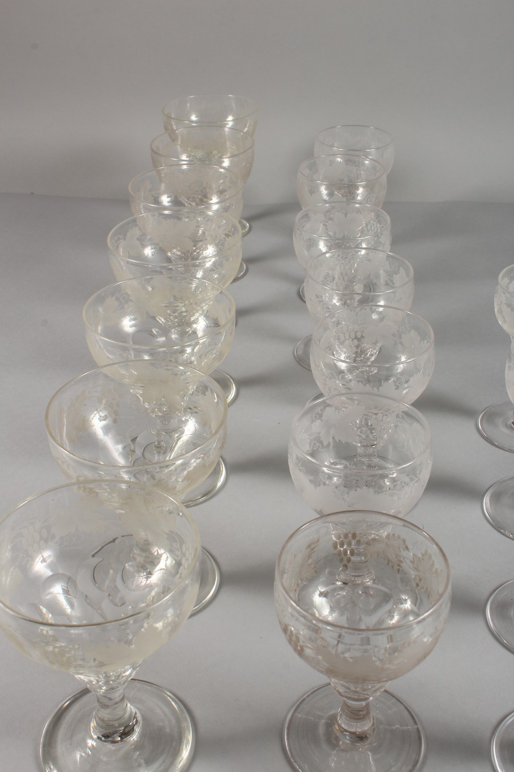 A SUITE OF GLASSWARE, etched with fruiting vines, comprising six large wine glasses and twelve other - Image 13 of 13