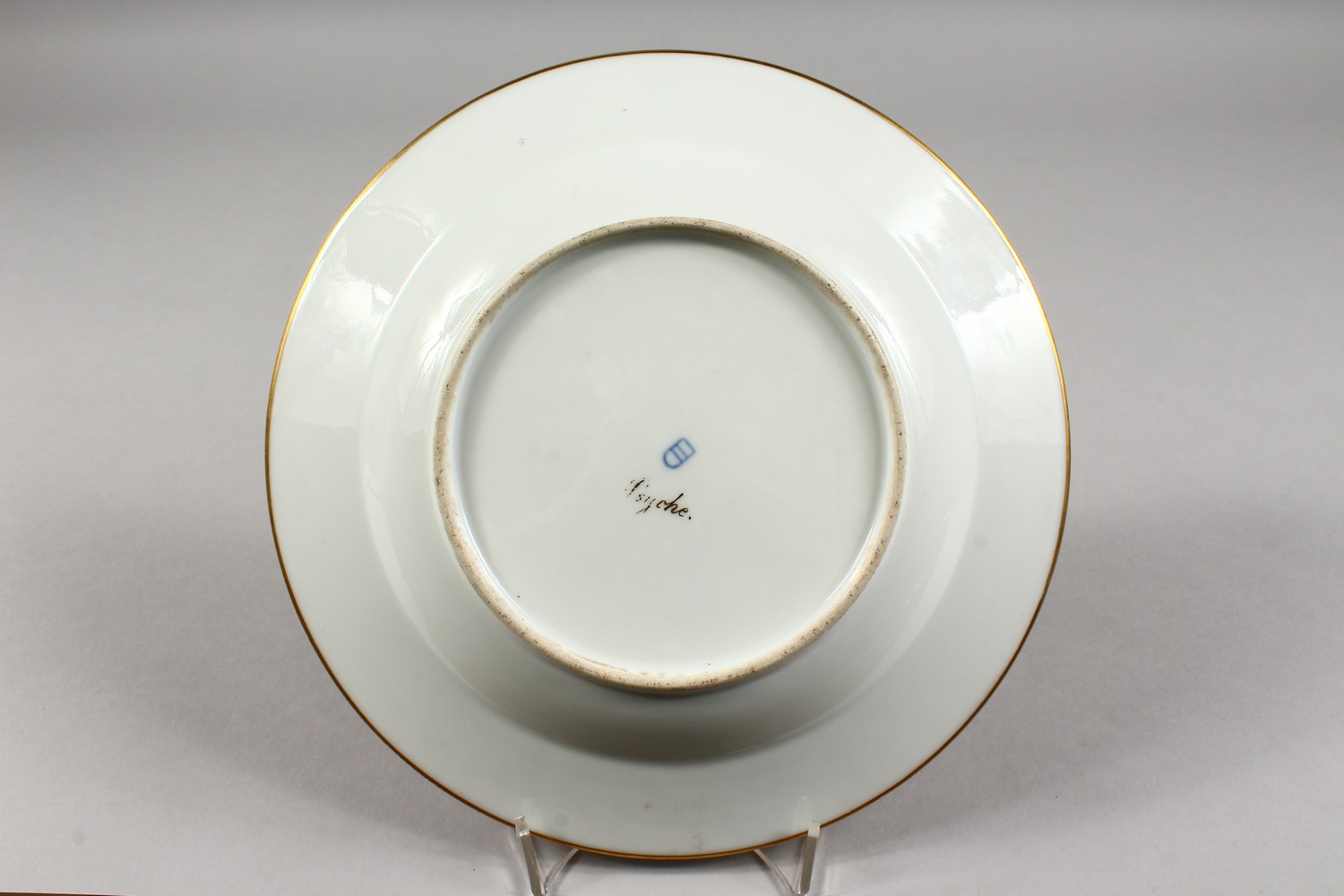 A SUPERB 19TH CENTURY VIENNA CIRCULAR PLATE, "PSYCHE". Beehive mark in blue. 9.5ins diameter. - Image 7 of 8