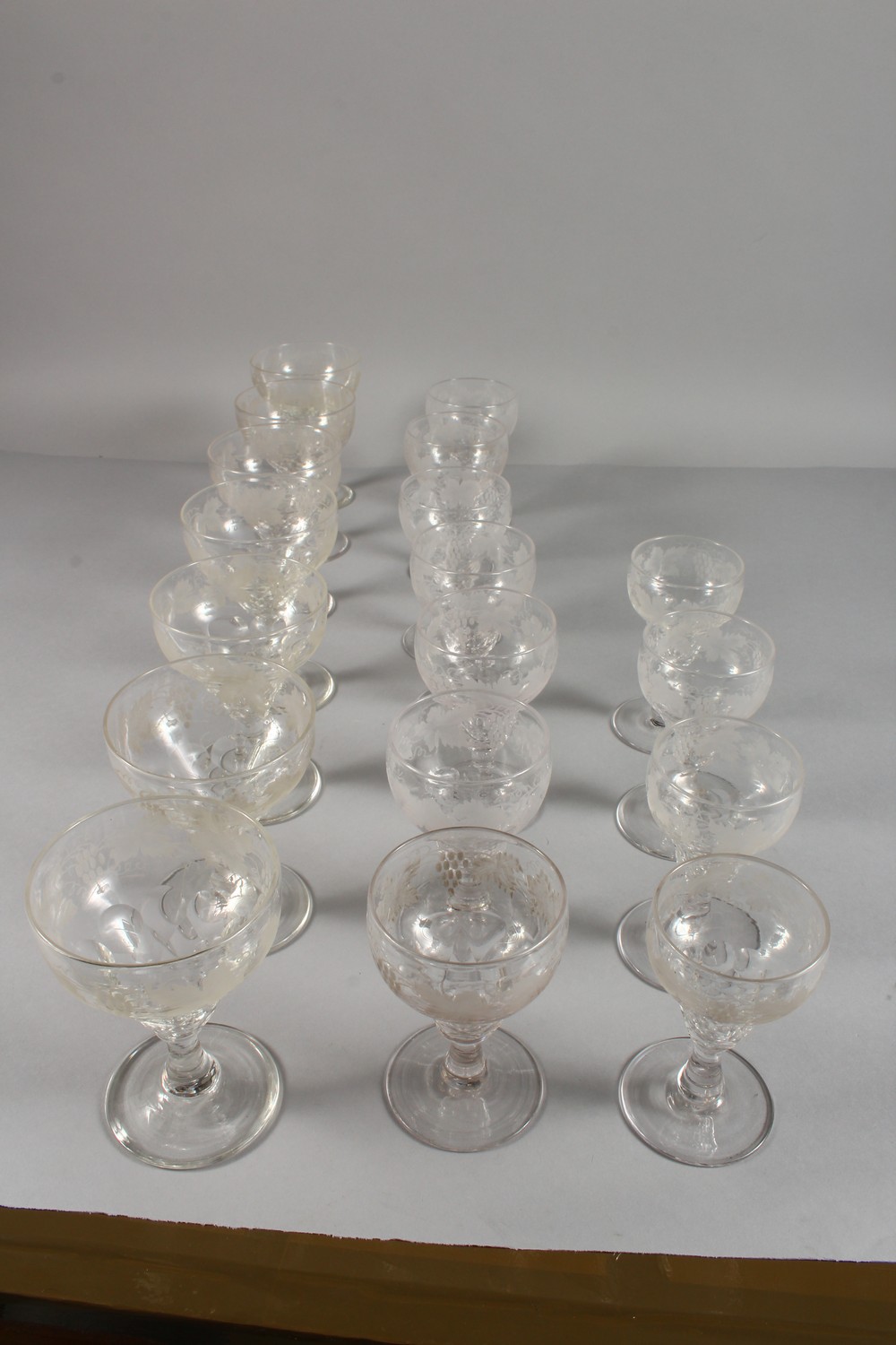 A SUITE OF GLASSWARE, etched with fruiting vines, comprising six large wine glasses and twelve other - Image 12 of 13