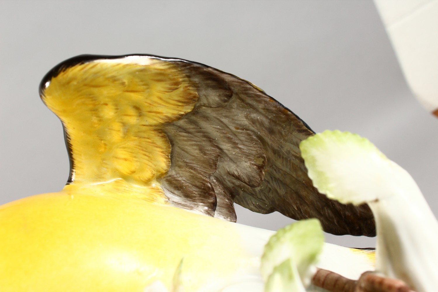 A VERY GOOD PAIR OF 19TH CENTURY MEISSEN BIRDS "GOLDEN ORIOLES" standing on encrusted tree stumps. - Image 8 of 18