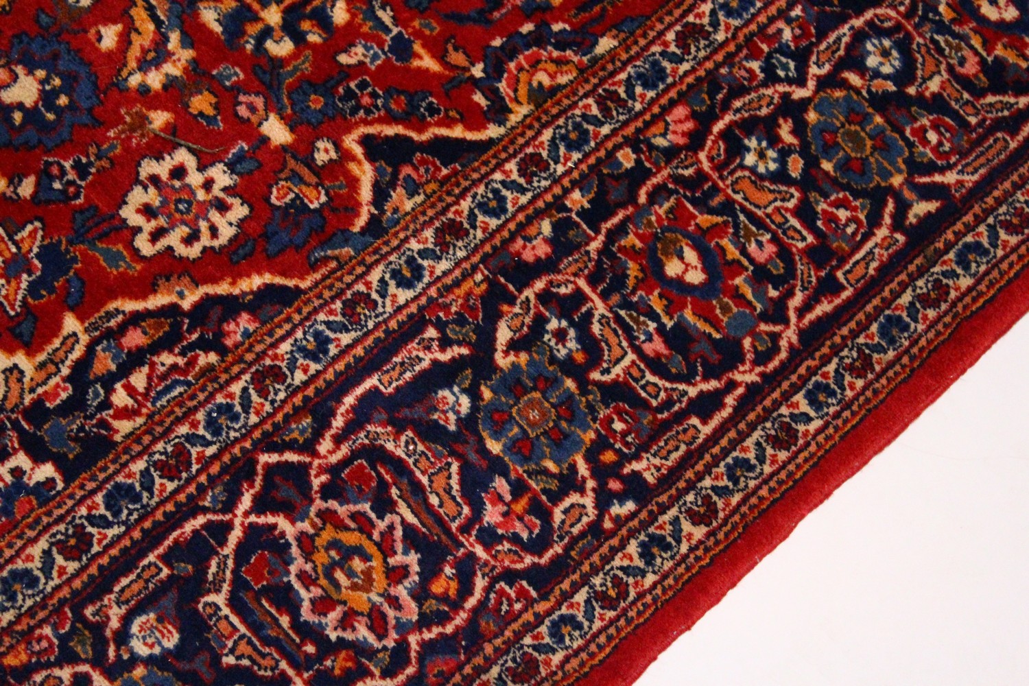 A GOOD KASHAN RUG, first half of 20th Century, red ground with all-over stylised floral - Image 3 of 11