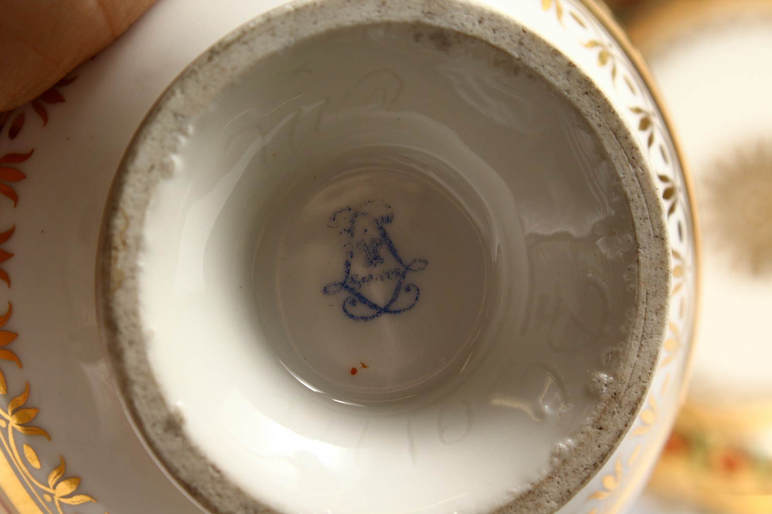 A GOOD 19TH CENTURY SEVRES TEA CUP AND SAUCER. - Image 7 of 12