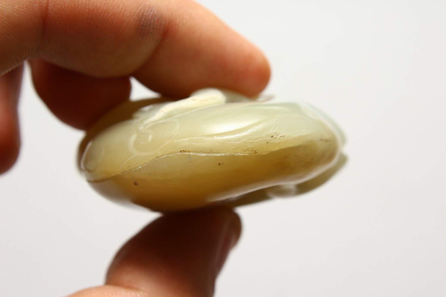 A GOOD CHINESE CARVED JADE PEBBLE OF SHOU LAO, the carving depicting shou lao god of longevity, 7. - Image 6 of 7