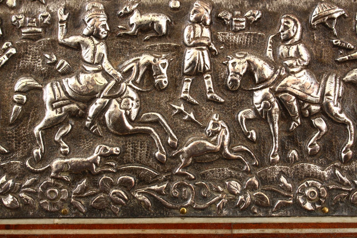 A GOOD IRANIAN SHIRAZ KHATEMI WOODEN & WHITE METAL BOX, the bod with inset white metal embossed - Image 8 of 10