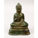 A GOOD 19TH / 20TH CENTURY CHINESE BRONZE FIGURE OF BUDDHA / DEITY , the Buddha in a seated