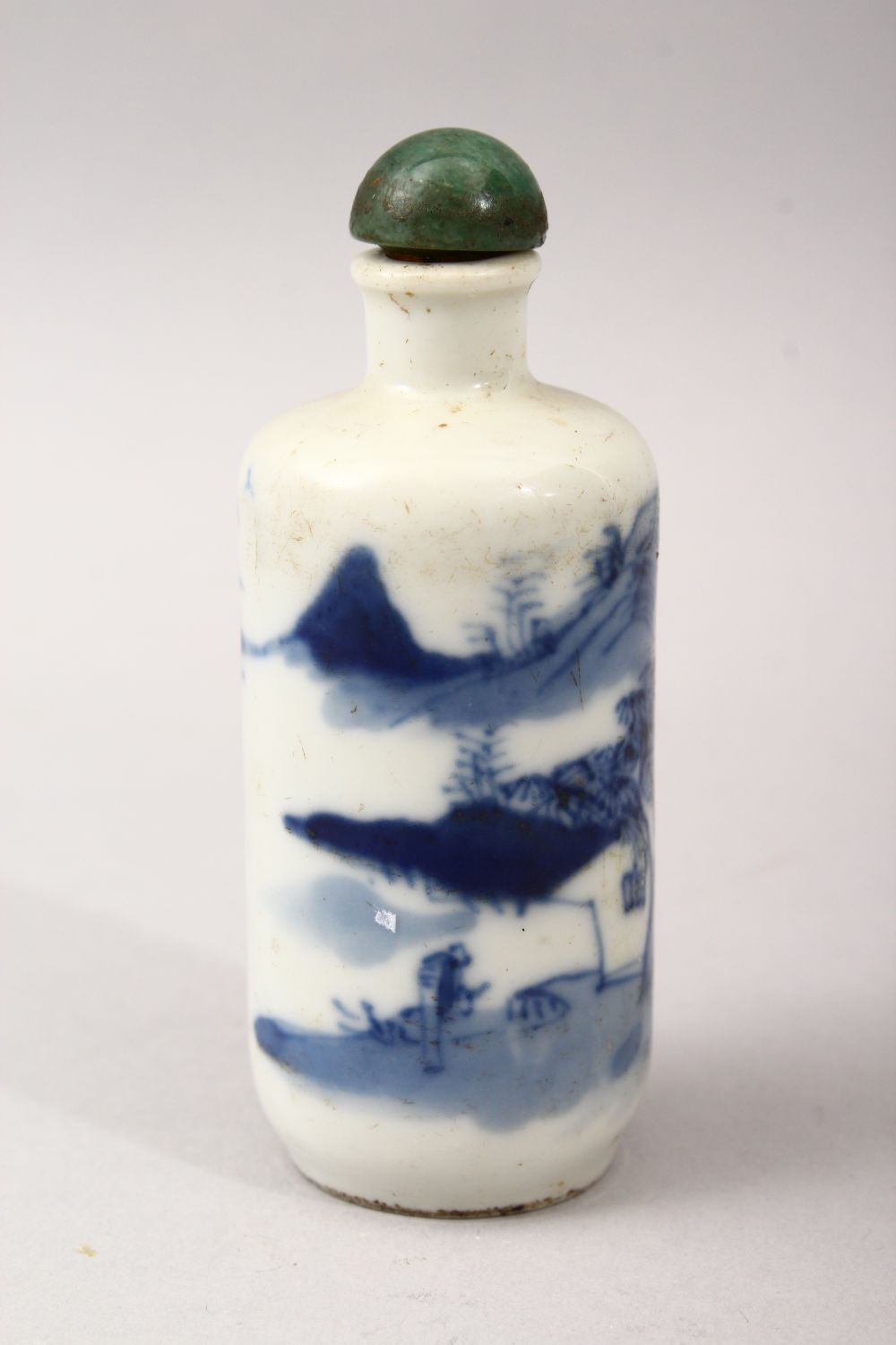 A GOOD 19TH CENTURY CHINESE BLUE & WHITE PORCELAIN SNUFF BOTTLE, Adecorated with scenes of - Image 2 of 4