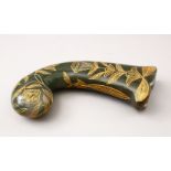 A GOOD EARLY 20TH CENTURY INDIAN MUGHAL CARVED JADE DAGGER KHANJAR HANDLE,the unusual carved