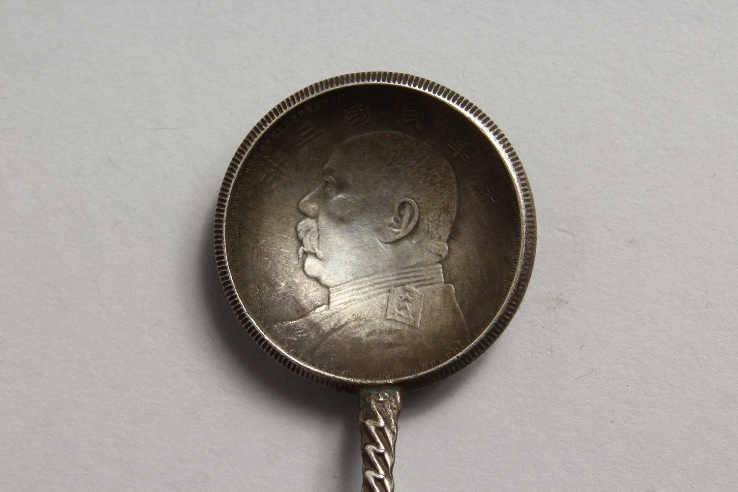 A GOOD CHINESE SILVER LADLE SPOON FORMED FROM CURRENCY, The bowl of the spoon formed from a - Image 3 of 6
