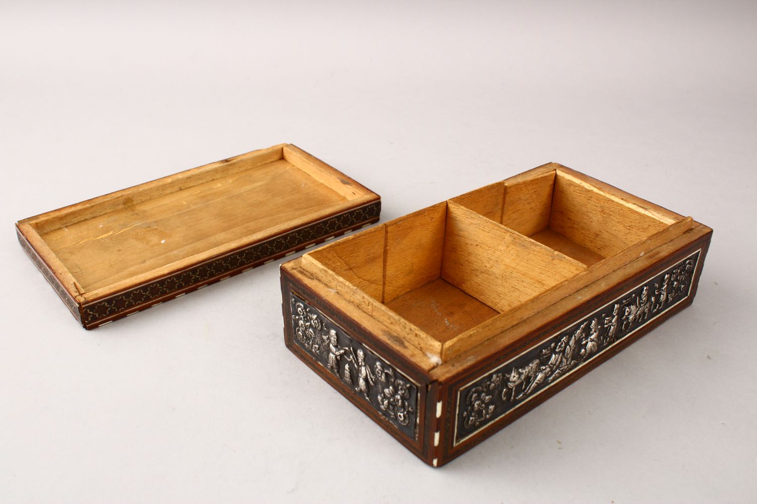 A GOOD IRANIAN SHIRAZ KHATEMI WOODEN & WHITE METAL BOX, the bod with inset white metal embossed - Image 9 of 10