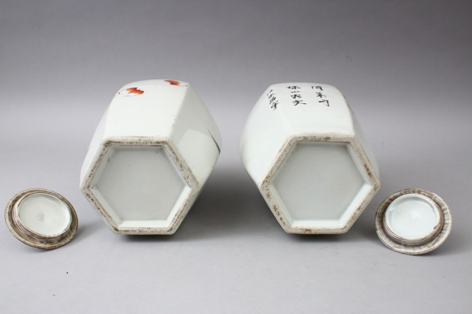 A GOOD PAIR OF CHINESE REPUBLIC STYLE FAMILLE ROSE HEXAGONAL FORM PORCELAIN JARS & COVERS, The - Image 6 of 6