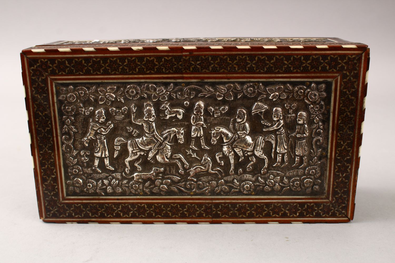 A GOOD IRANIAN SHIRAZ KHATEMI WOODEN & WHITE METAL BOX, the bod with inset white metal embossed - Image 3 of 10