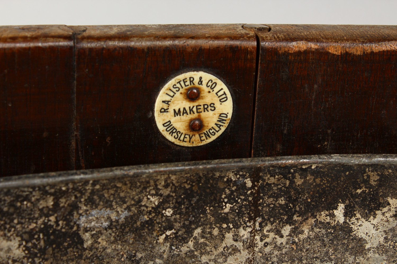 A GEORGE III DESIGN MAHOGANY AND METAL BOUND OVAL WINE COOLER OR JARDINIERE, with zinc liner, on - Image 3 of 5