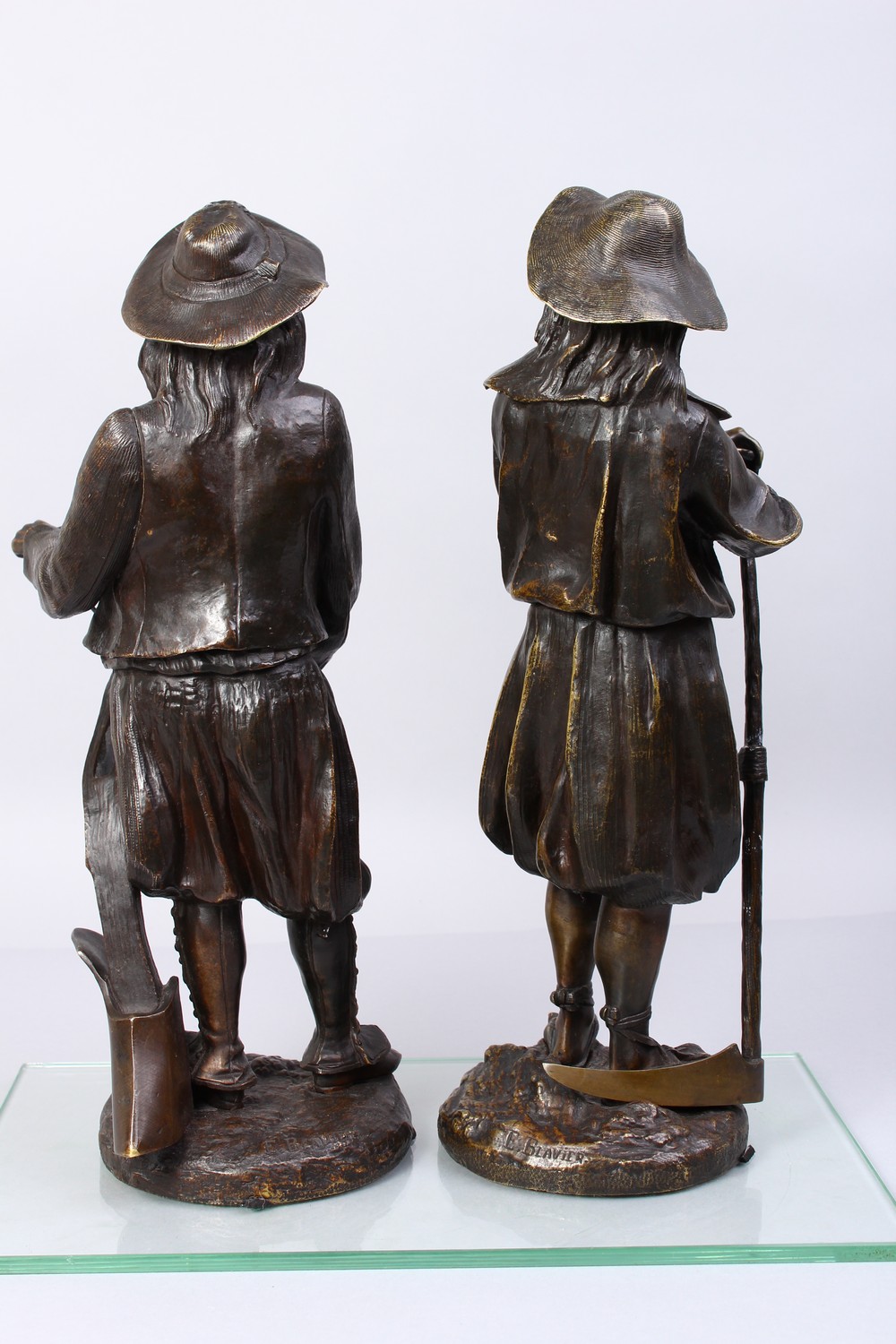 EMILE VICTOR BLAVIER (19TH CENTURY) FRENCH A RARE PAIR OF BRONZE FIELD WORKERS, one carrying a - Image 9 of 14