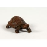 A SMALL JAPANESE BRONZE TORTOISE.