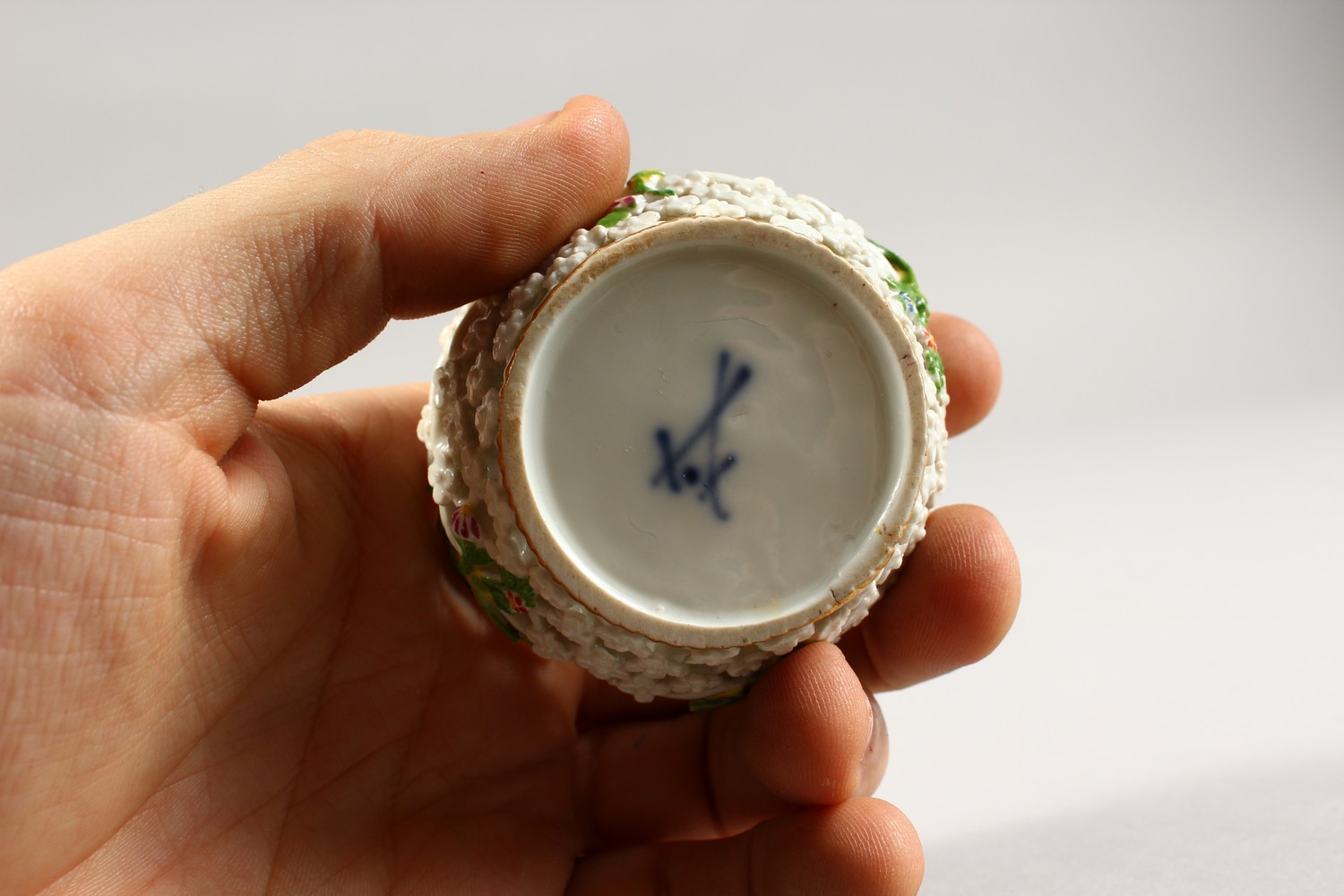 A CUP AND COVER, wit pink decoration and A TINY PAIR OF MEISSEN LATTICE BASKETS, 2.5ins. - Image 11 of 11