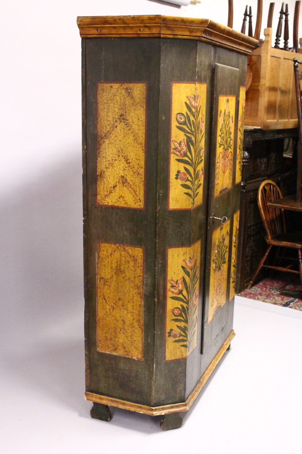 AN 18TH/19TH CENTURY AUSTRIAN PAINTED PINE CUPBOARD, with a single door, canted sides, all painted - Image 2 of 10