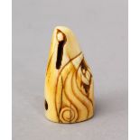 A RARE JAPANESE EDO PERIOD CARVED IVORY NETSUKE - EAGLE HEAD, the netsuke moddled as the head of