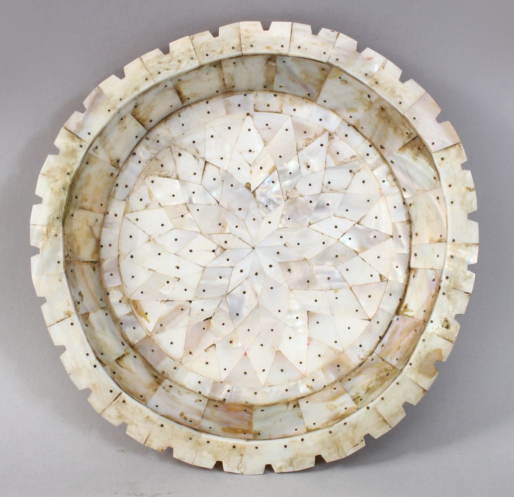 A GOOD 18TH / 19TH CENTURY GOA MOTHER OF PEARL DISH, the dish formed from sectional cuts of mother - Image 4 of 14