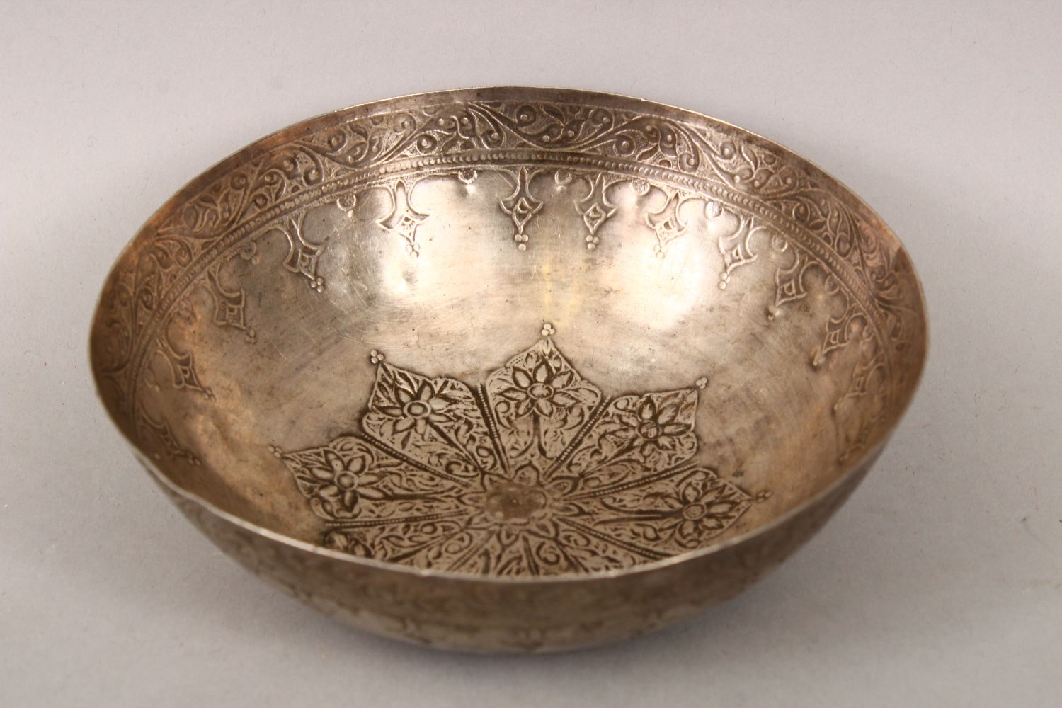 AN 19TH CENTURY ISLAMIC MALAYSIAN SILVER BOWL, the exterior engraved with scrolling foliate - Image 4 of 8