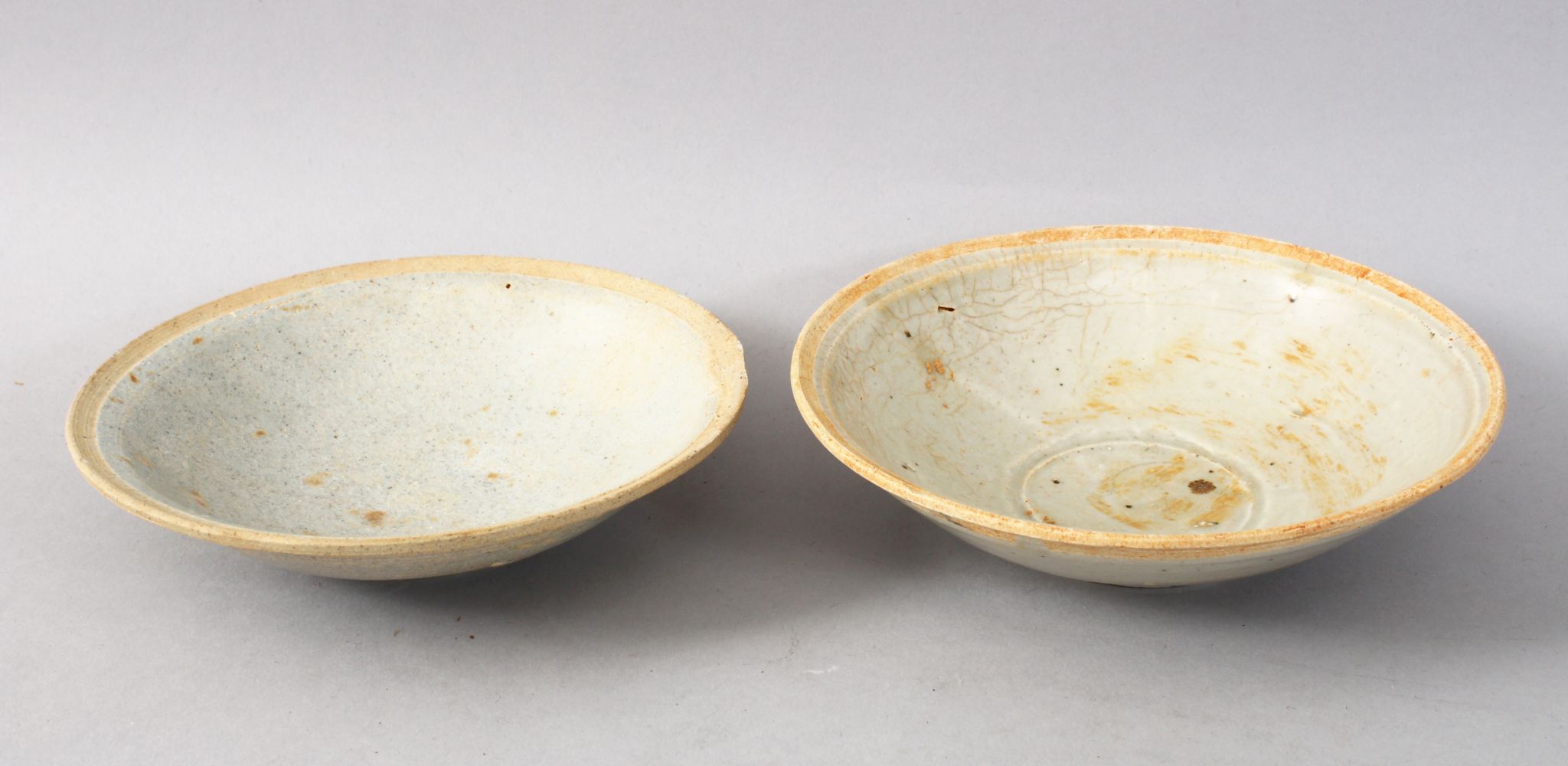 A GOOD PAIR OF EARLY CHINESE POTTERY BOWLS, 14.5cm diameter. - Image 2 of 8