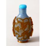 A GOOD 19TH / 20TH CENTURY CHINESE BROWN OVERLAY FROSTED BLUE GLASS SNUFF BOTTLE, the overlay