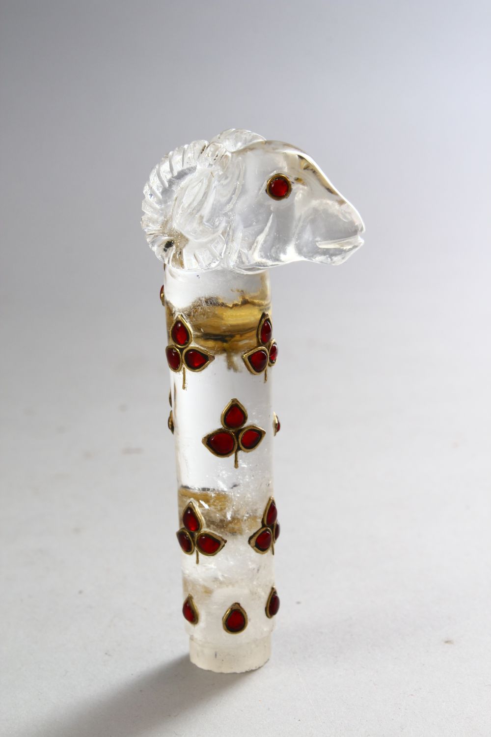 A FINE 19TH / 20TH CENTURY INDIAN MUGHAL CARVED ROCK CRYSTAL HANDLE OF A RAM'S HEAD, the body with - Image 4 of 15