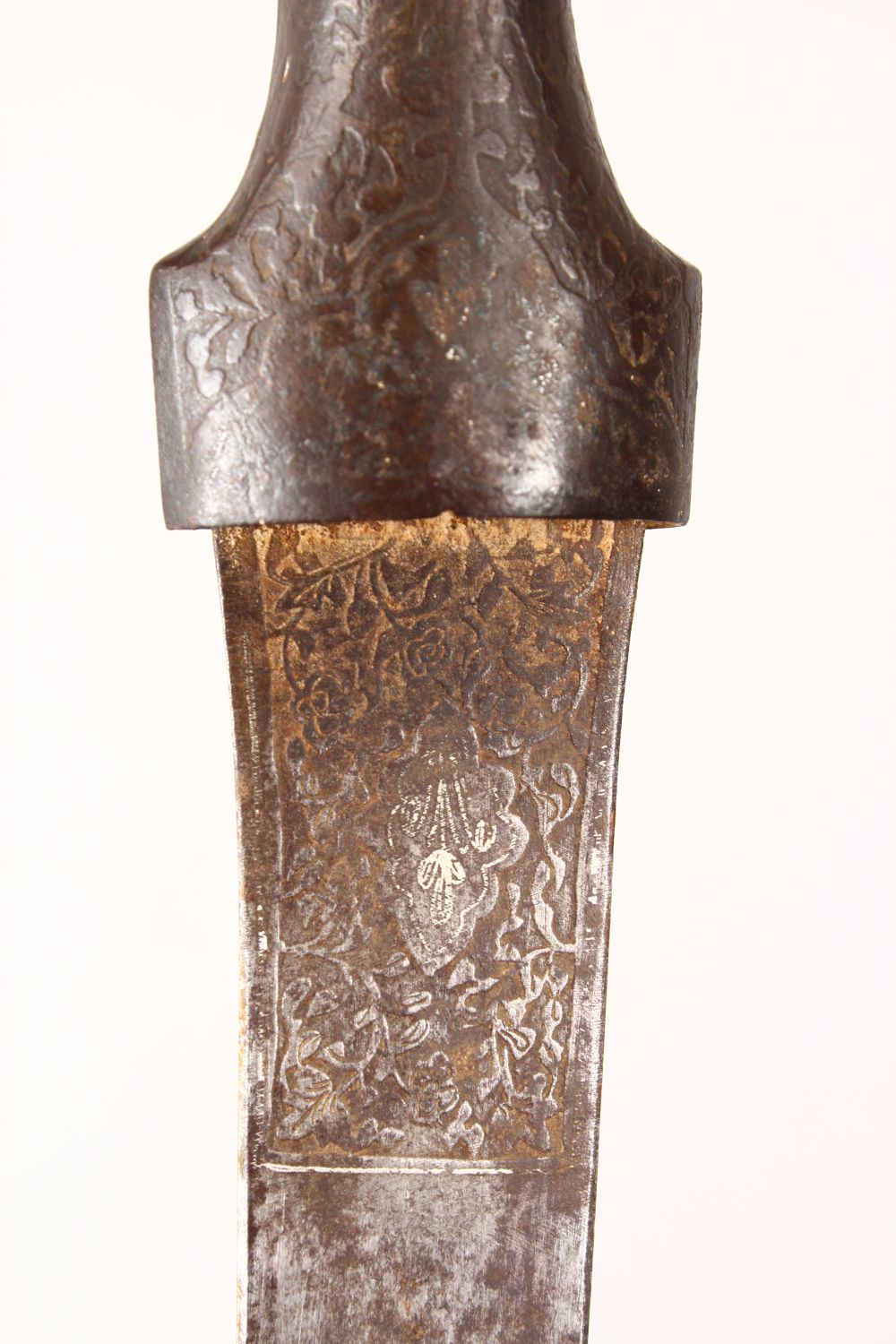 AN EARLY QAJAR STEEL DAGGER, the sheath carved with scrolling foliage, the blade with traces of - Image 7 of 11