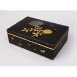 A GOOD JAPANESE MEIJI / TAISHO PERIOD KOMAI STYLE IRON BOX - FLOWERS, the iron box decorated with