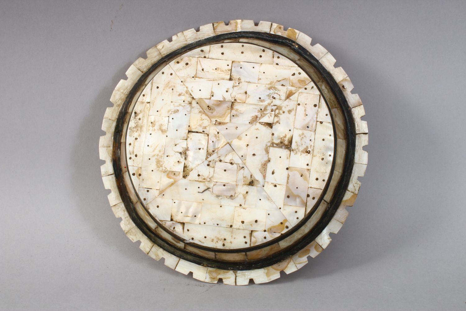 A GOOD 18TH / 19TH CENTURY GOA MOTHER OF PEARL DISH, the dish formed from sectional cuts of mother - Image 12 of 14