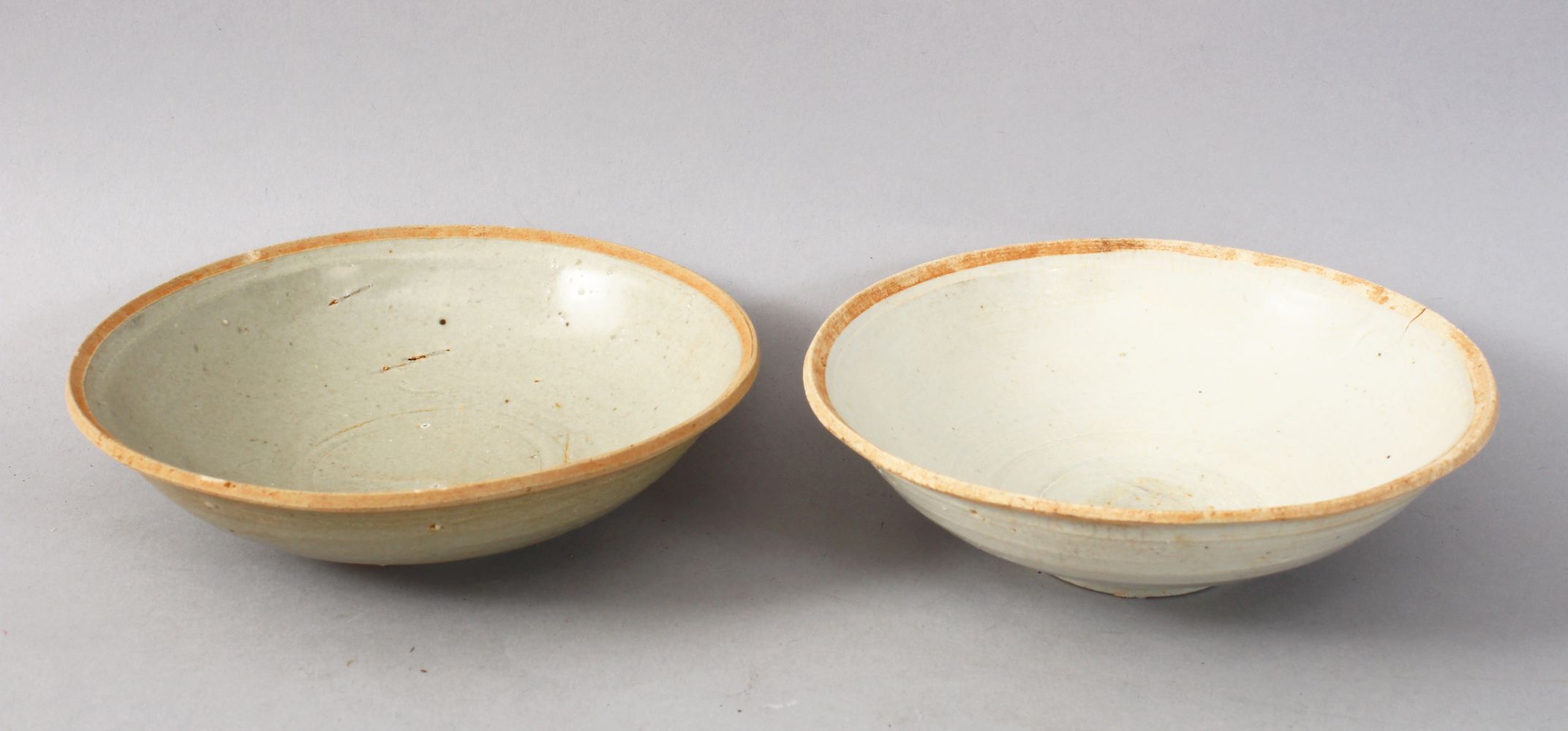 A GOOD PAIR OF EARLY CHINESE POTTERY BOWLS, 14.5cm diameter. - Image 2 of 5