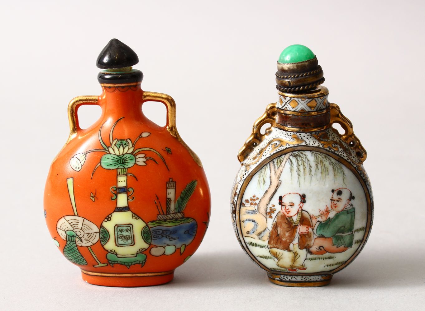 TWO 19TH / 20TH CENTURY CHINESE FAMILLE ROSE PORCELAIN SNUFF BOTTLES, one with a coral red ground - Image 2 of 8