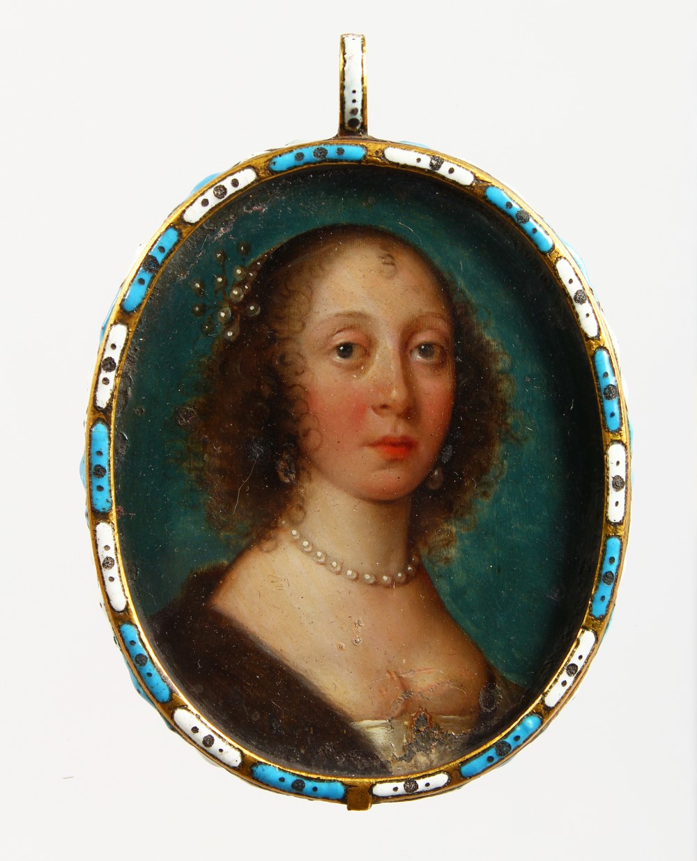 17TH CENTURY ENGLISH SCHOOL Portrait head and shoulders of a young lady, wearing a strand of pearls,