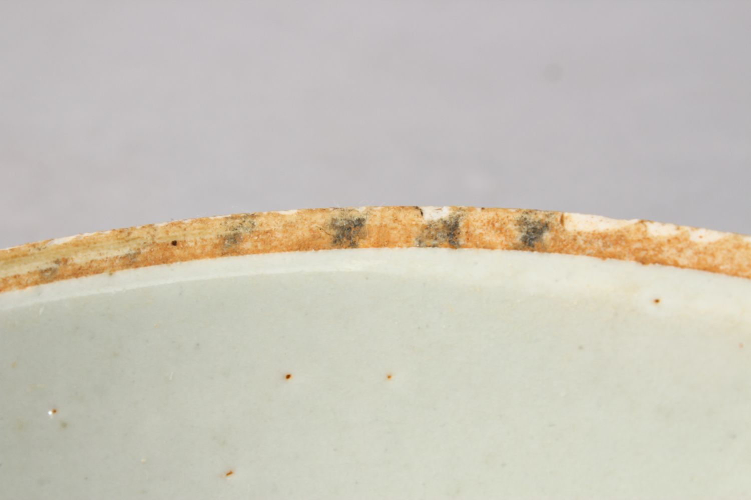 A GOOD PAIR OF EARLY CHINESE POTTERY BOWLS, 15cm diameter. - Image 3 of 3